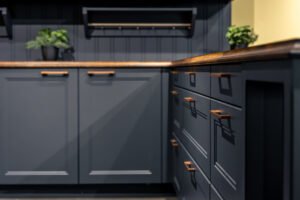 buying used kitchen cabinet